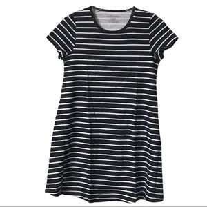 Bobbie Brooks girls black and white stripe A-line short-sleeved dress. Size L